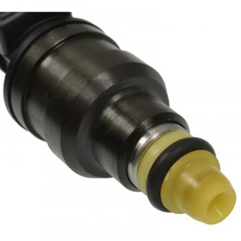 1992 Oldsmobile Toronado Fuel Injector Standard Motor Products FJ133 image 1 of 3