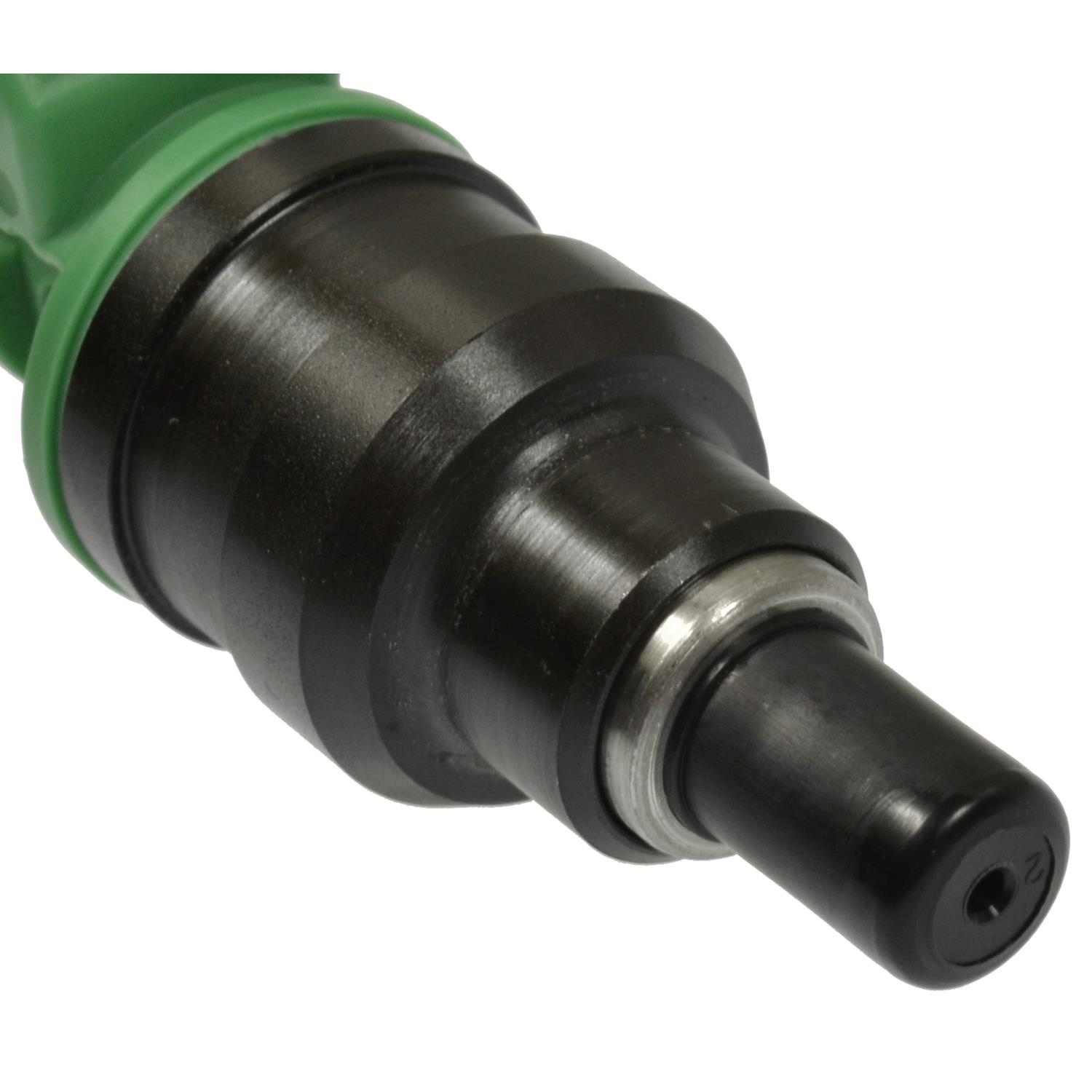 Standard Motor Products FJ166 Fuel Injector product image 1 of 3