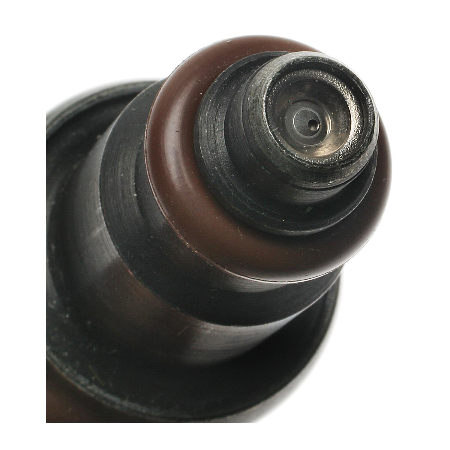 Standard Motor Products FJ211 - Fuel Injector Standard Motor Products FJ211 Fuel Injector product image 1 of 3
