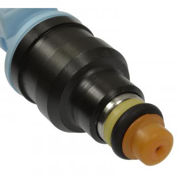 1998 Lincoln Mark VIII Fuel Injector Standard Motor Products FJ228 image 1 of 3