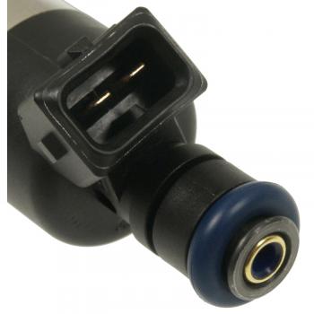 1999 Oldsmobile Aurora Fuel Injector Standard Motor Products FJ243 image 3 of 3