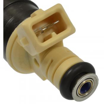 1997 Hyundai Elantra Fuel Injector Standard Motor Products FJ360 image 3 of 3