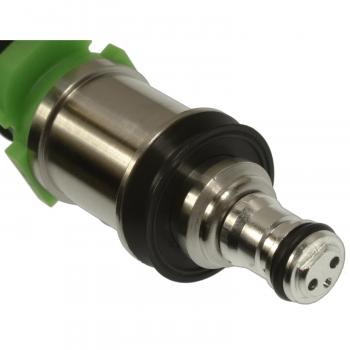 2000 Toyota RAV4 Fuel Injector Standard Motor Products FJ373 image 1 of 3
