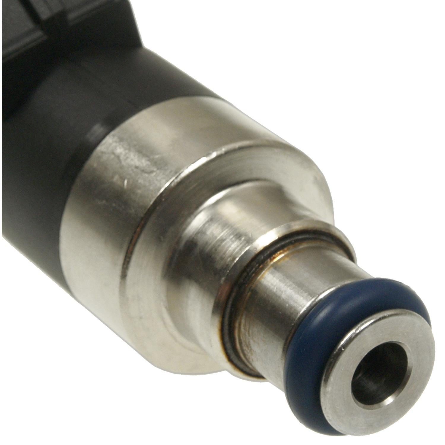 Standard Motor Products FJ47 - Fuel Injector Standard Motor Products FJ47 Fuel Injector product image 1 of 3