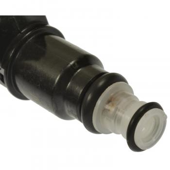 2004 Honda CR-V Fuel Injector Standard Motor Products FJ488 image 1 of 3