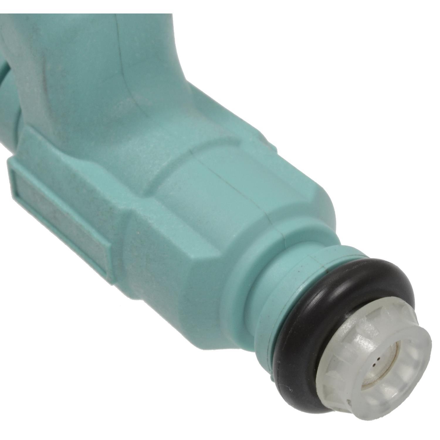 Standard Motor Products FJ500 - Fuel Injector Standard Motor Products FJ500 Fuel Injector product image 1 of 3