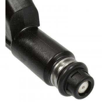 2002 GMC Yukon Fuel Injector Standard Motor Products FJ502 image 1 of 3