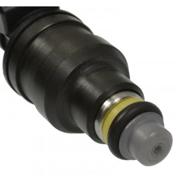 1997 Audi A4 Fuel Injector Standard Motor Products FJ572 image 1 of 3