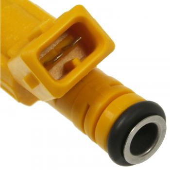 1998 Volvo V70 Fuel Injector Standard Motor Products FJ583 image 3 of 3