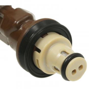 2002 Toyota Tundra Fuel Injector Standard Motor Products FJ585 image 1 of 3