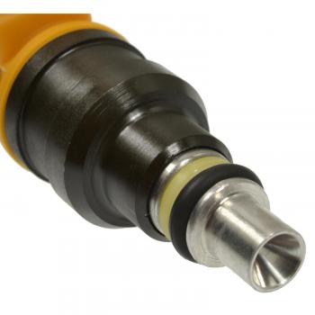 1994 Chrysler LeBaron Fuel Injector Standard Motor Products FJ625 image 1 of 3
