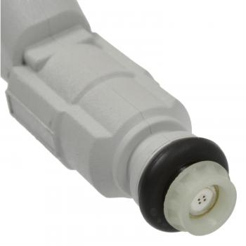 2001 Ford Ranger Fuel Injector Standard Motor Products FJ636 image 1 of 3