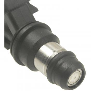 2004 GMC C5500 Topkick Fuel Injector Standard Motor Products FJ675 image 1 of 3
