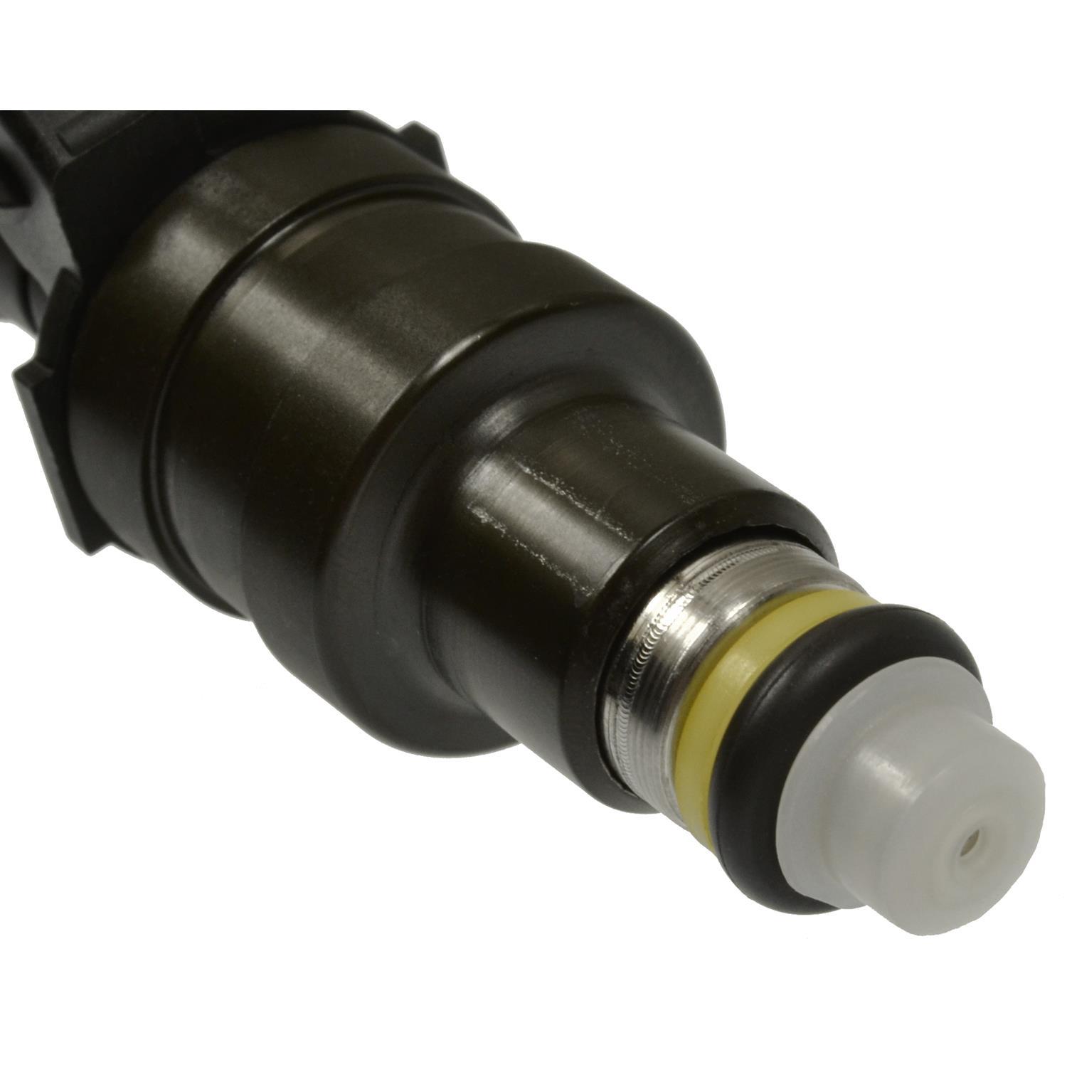 Standard Motor Products FJ684 Fuel Injector product image 1 of 3