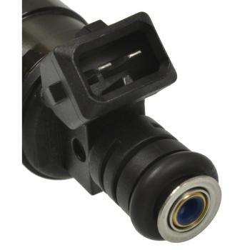 1991 Oldsmobile Delta 88 Fuel Injector Standard Motor Products FJ686 image 3 of 3