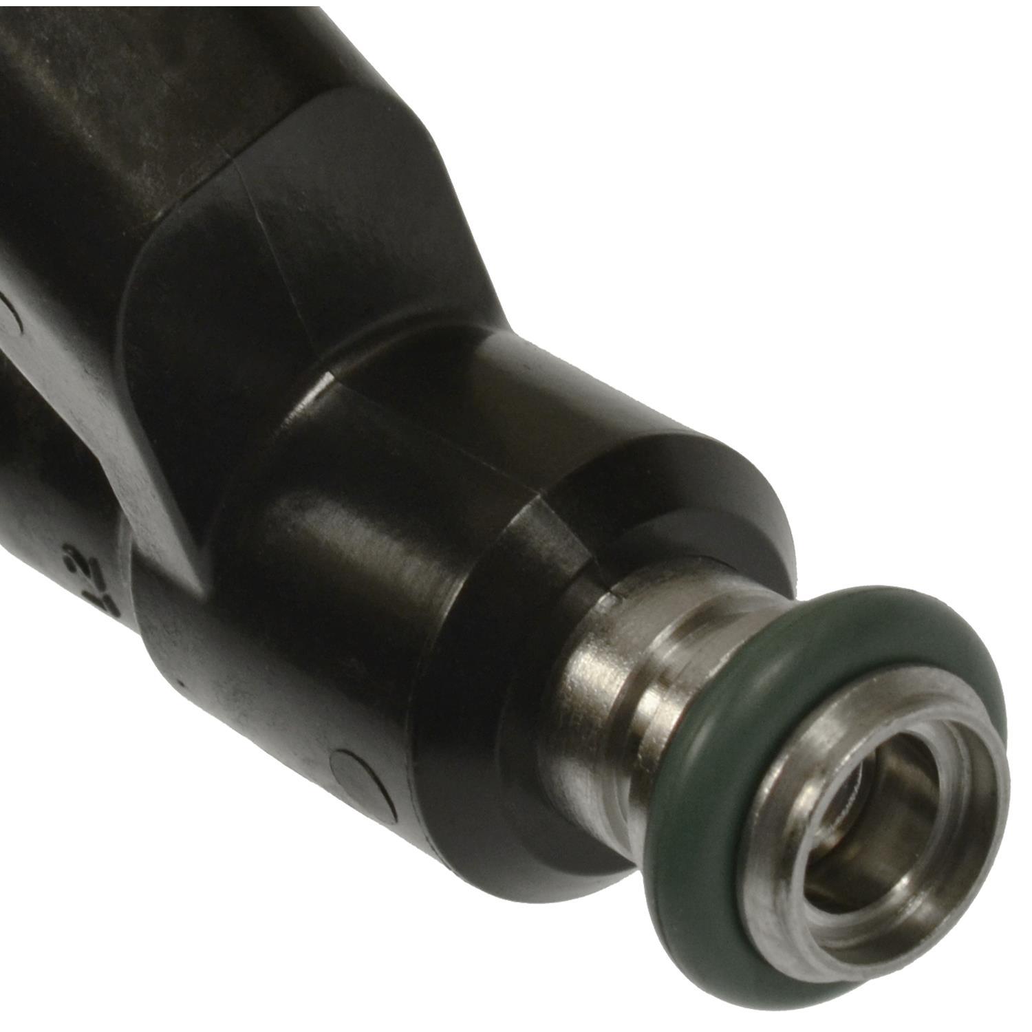 Standard Motor Products FJ705 Fuel Injector product image 1 of 3