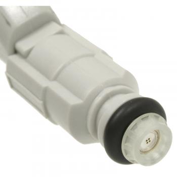 2005 Pontiac Grand Prix Fuel Injector Standard Motor Products FJ723 image 1 of 3