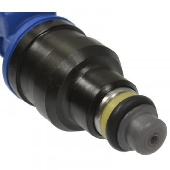1994 Ford Thunderbird Fuel Injector Standard Motor Products FJ77 image 1 of 3
