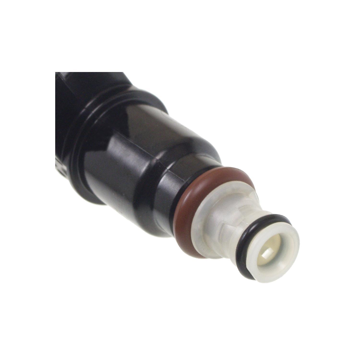 Standard Motor Products FJ790 - Fuel Injector Standard Motor Products FJ790 Fuel Injector product image 1 of 3