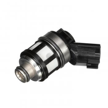 2004 Nissan Xterra Fuel Injector Standard Motor Products FJ825 image 1 of 4