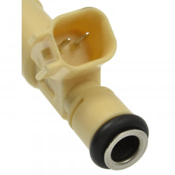 2004 Mazda Tribute Fuel Injector Standard Motor Products FJ830 image 3 of 3