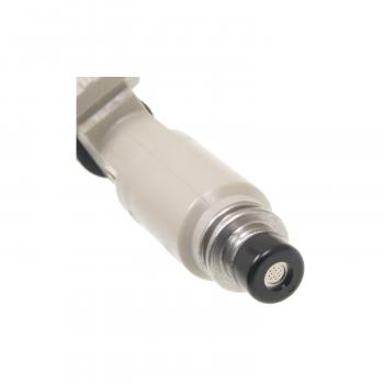 2005 Kia Spectra5 Fuel Injector Standard Motor Products FJ906 image 1 of 3