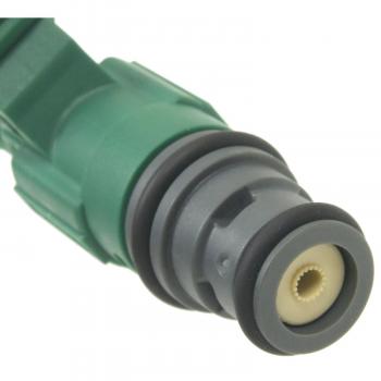 2006 Volkswagen Phaeton Fuel Injector Standard Motor Products FJ934 image 1 of 3