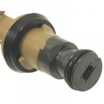 2000 Volvo S70 Fuel Injector Standard Motor Products FJ969 image 1 of 3
