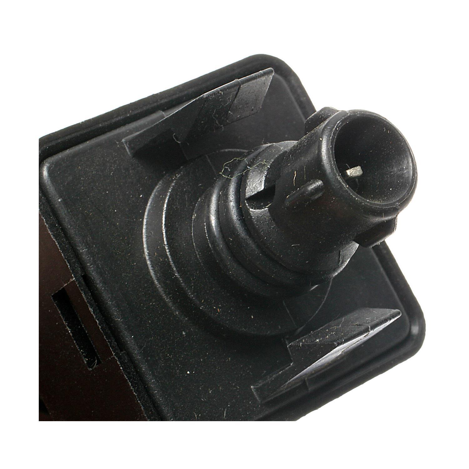 Standard Motor Products FLS52 - Engine Coolant Level Sensor Standard Motor Products FLS52 Engine Coolant Level Sensor product image 1 of 3