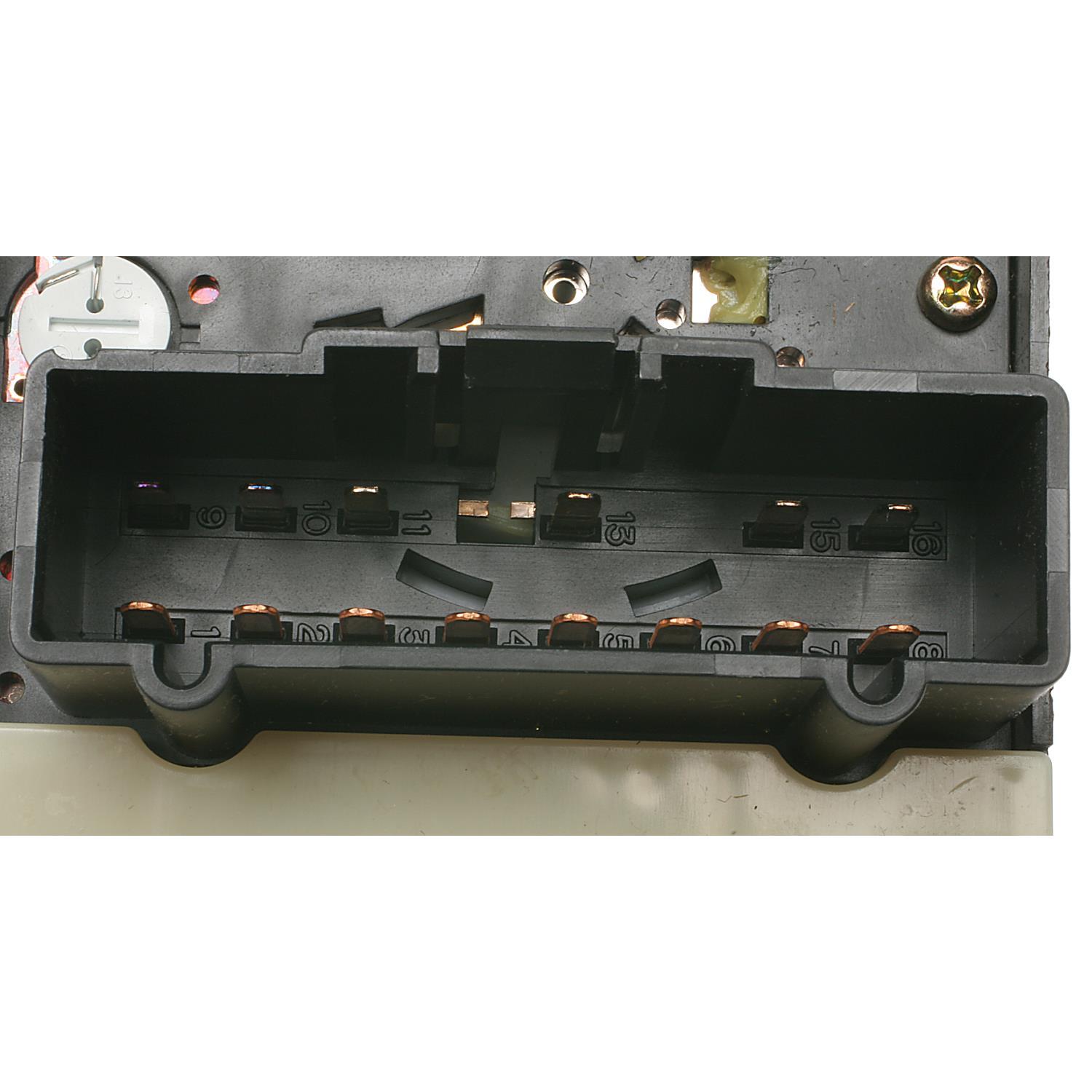 Standard Motor Products HLS1002 - Headlight Switch Standard Motor Products HLS1002 Headlight Switch product image 3 of 3
