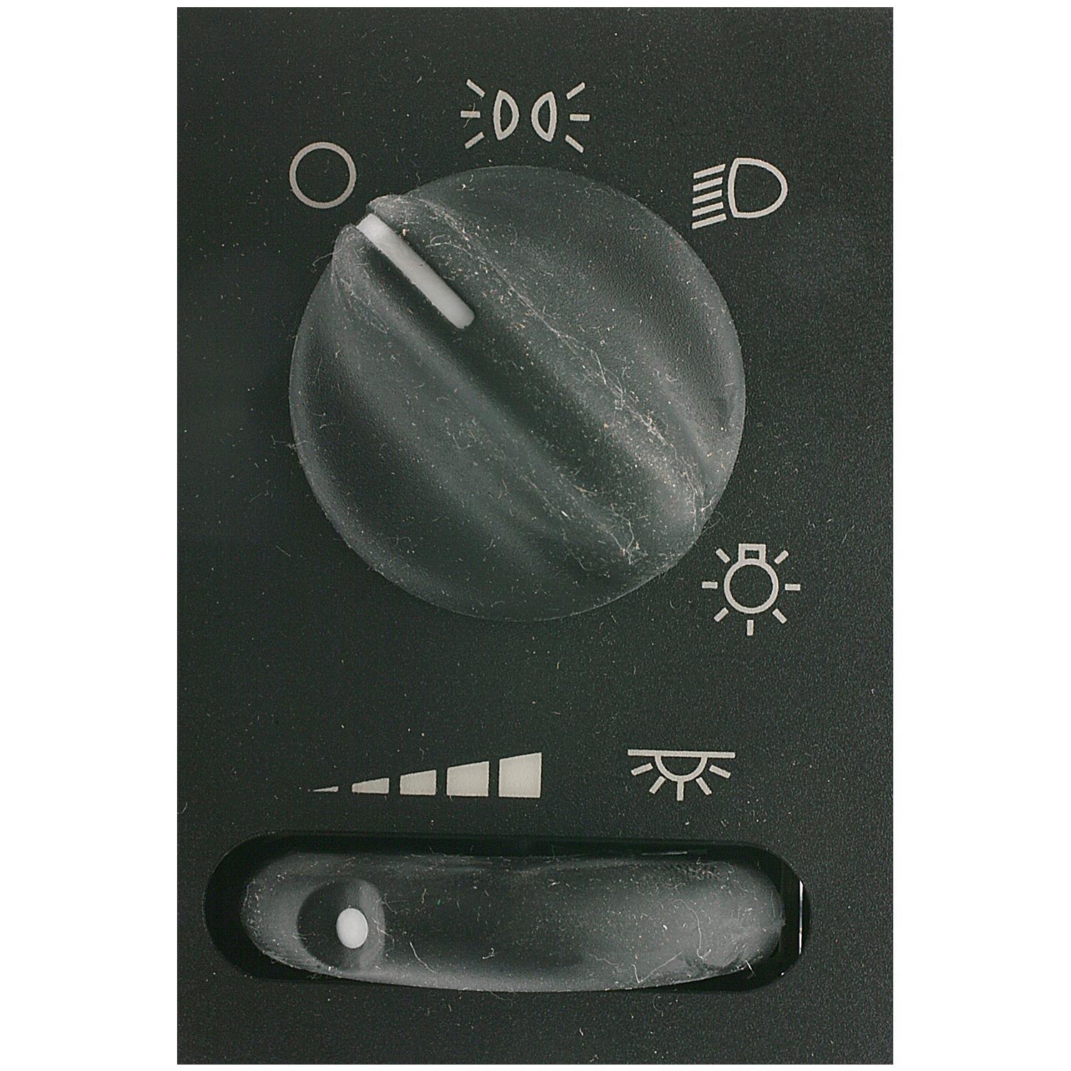 Standard Motor Products HLS1022 Headlight Switch product image 1 of 3