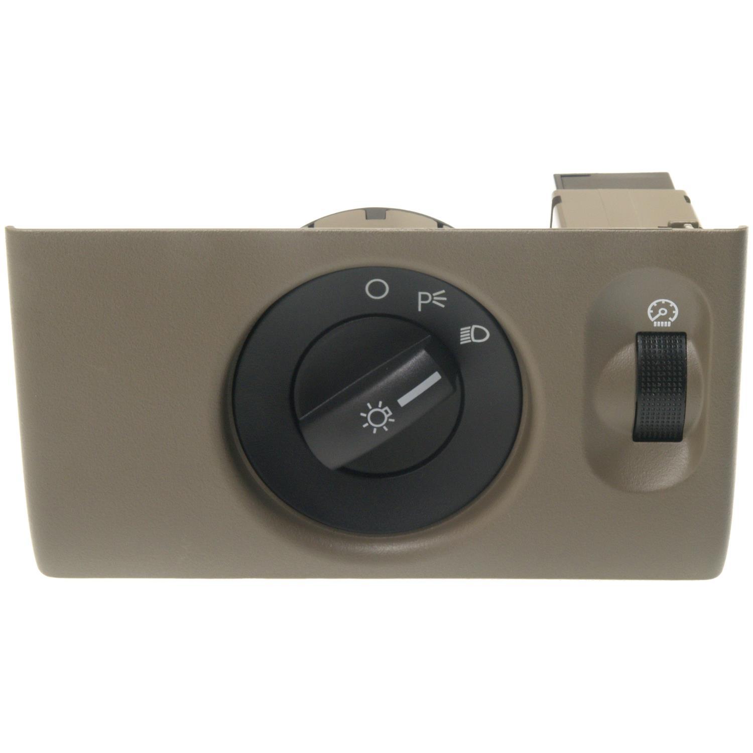 Standard Motor Products HLS1132 - Headlight Switch Standard Motor Products HLS1132 Headlight Switch product image 2 of 3