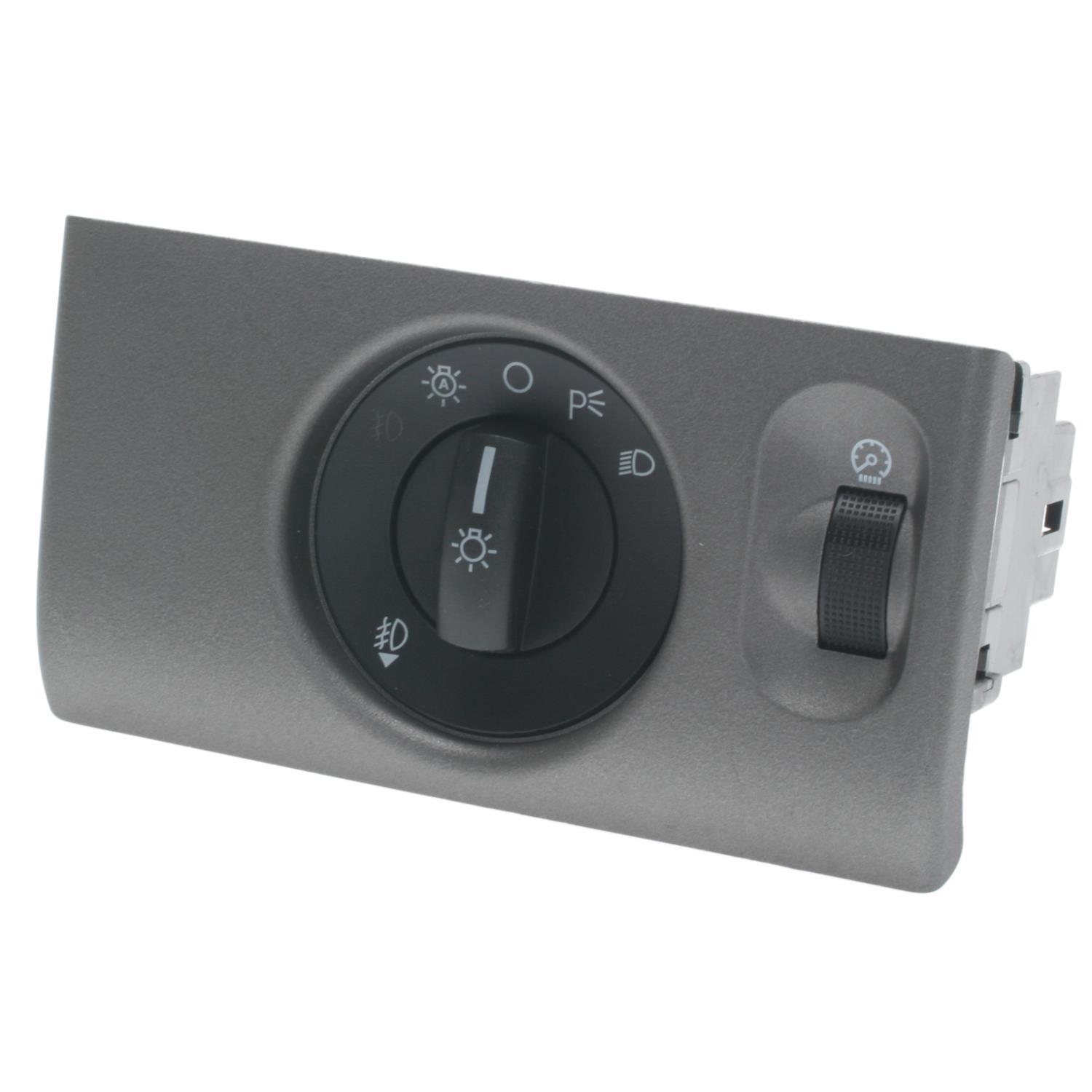 Standard Motor Products HLS1135 - Headlight Switch Standard Motor Products HLS1135 Headlight Switch product image 1 of 3