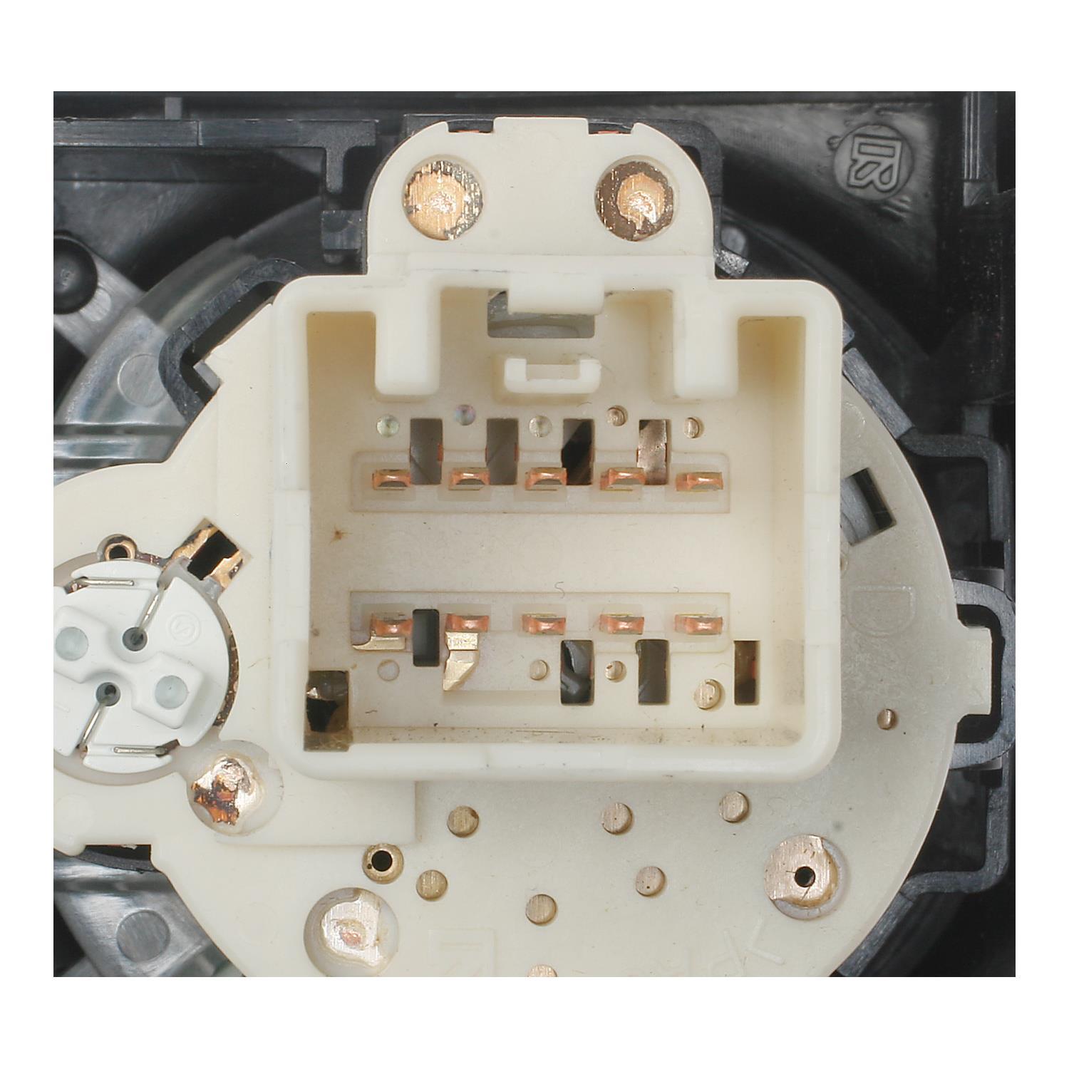 Standard Motor Products HLS1272 Headlight Switch product image 3 of 3
