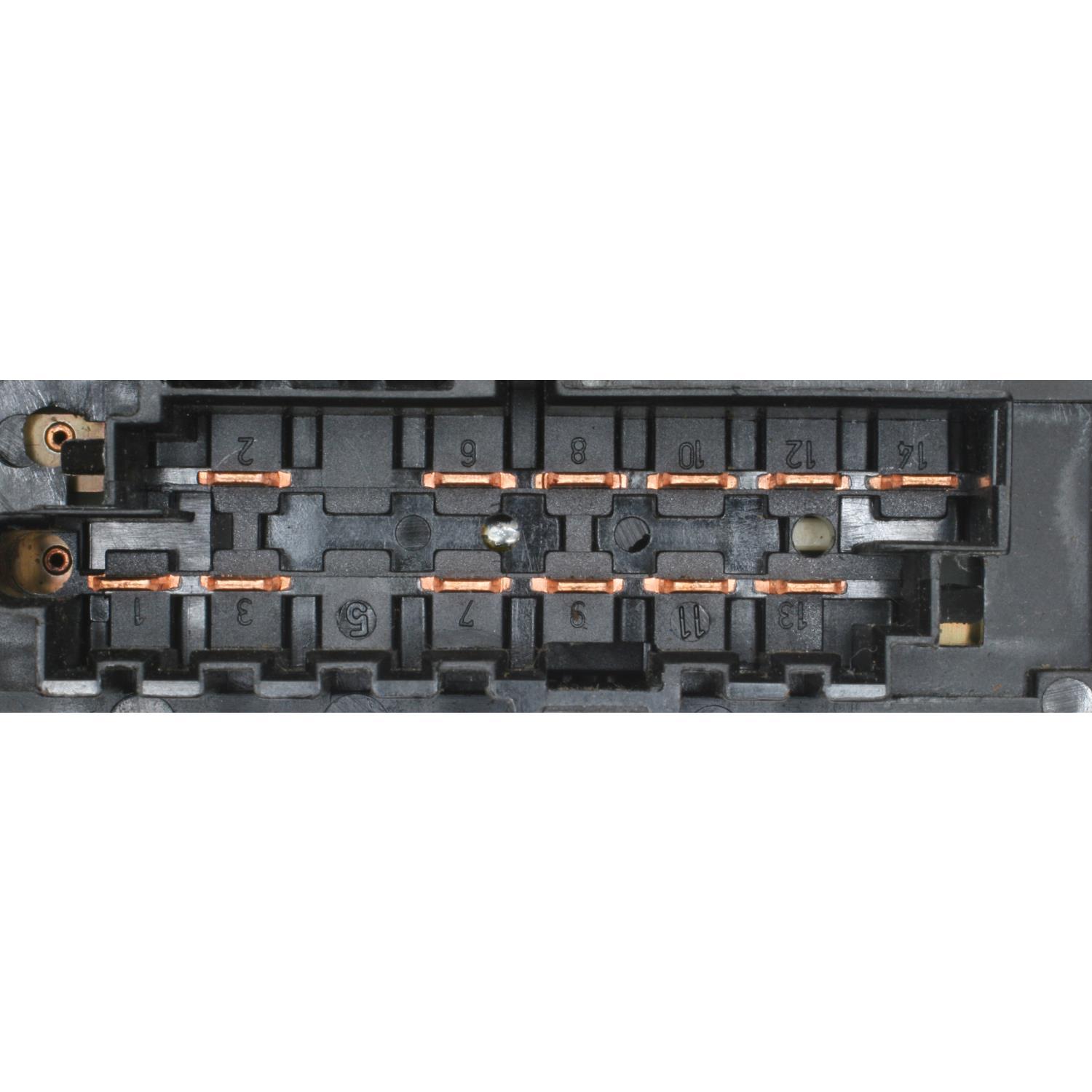 Standard Motor Products HLS1328 - Headlight Switch Standard Motor Products HLS1328 Headlight Switch product image 4 of 4