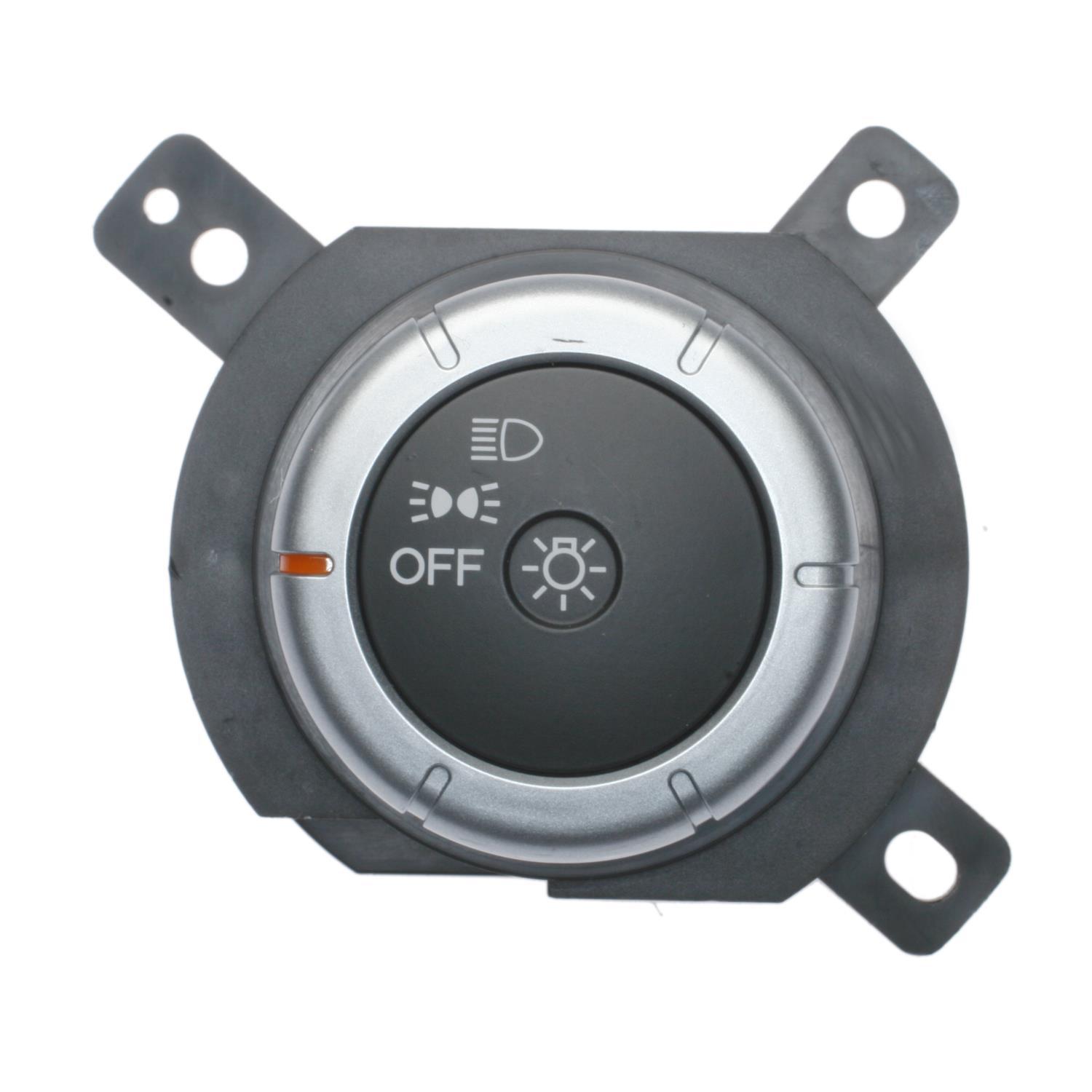 Standard Motor Products HLS1356 - Headlight Switch Standard Motor Products HLS1356 Headlight Switch product image 1 of 3