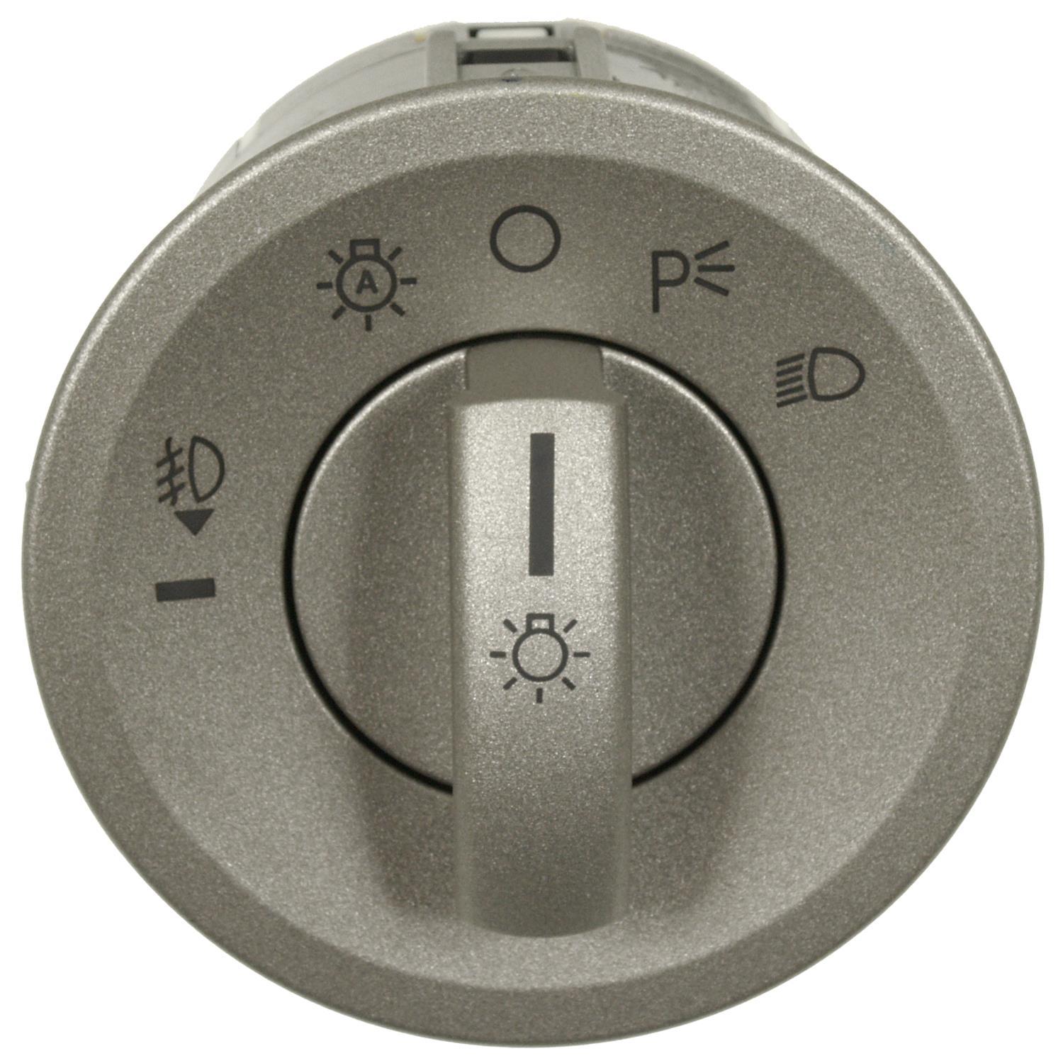 Standard Motor Products HLS1382 Headlight Switch product image 1 of 3