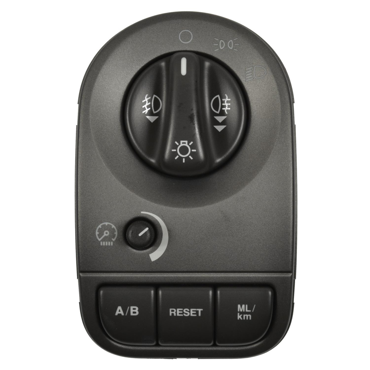 Standard Motor Products HLS1551 - Headlight Switch Standard Motor Products HLS1551 Headlight Switch product image 1 of 3