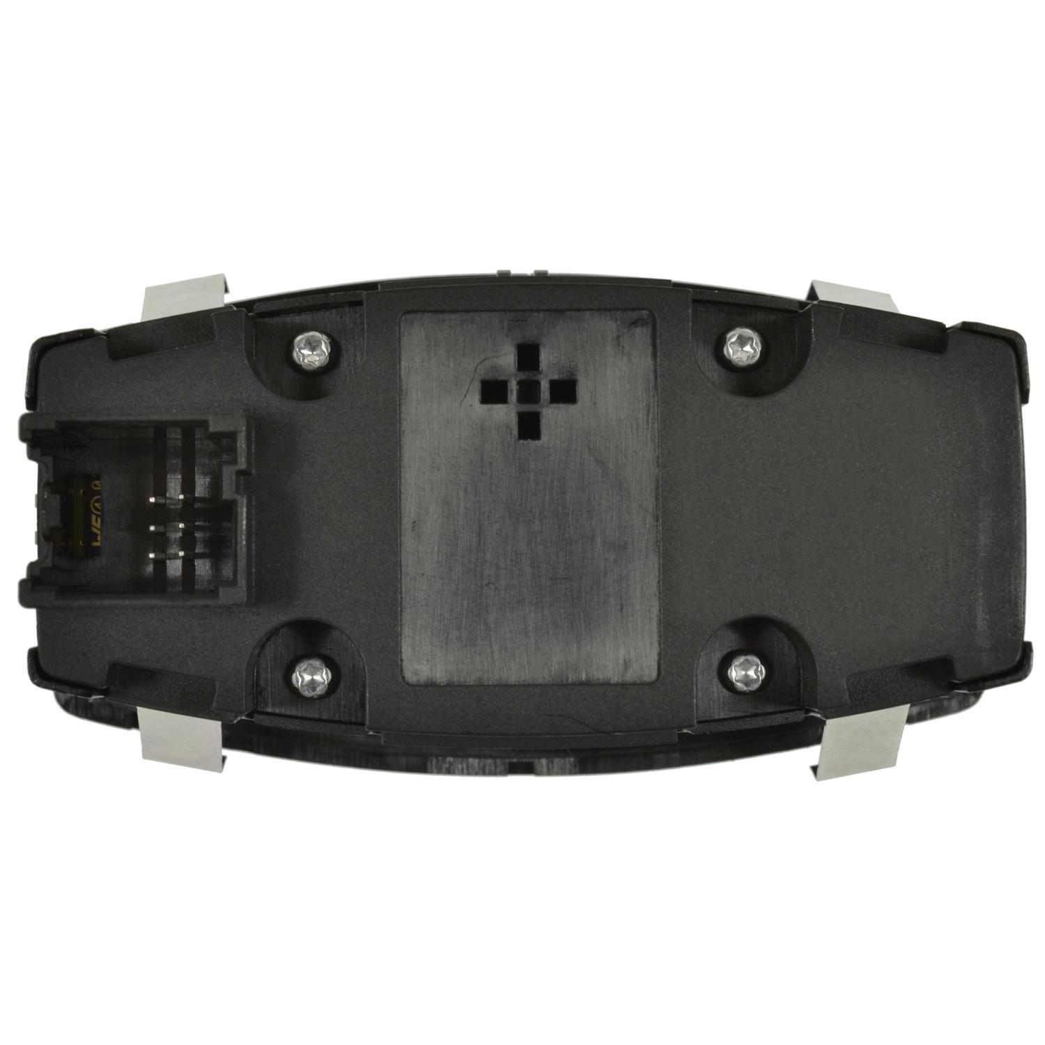 Standard Motor Products HLS1579 - Headlight Switch Standard Motor Products HLS1579 Headlight Switch product image 1 of 3
