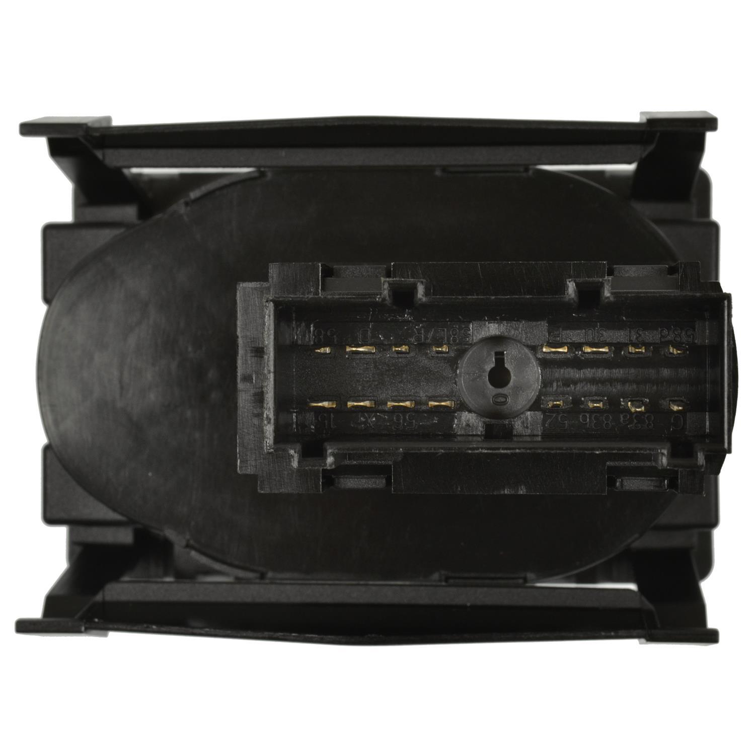 Standard Motor Products HLS1589 - Headlight Switch Standard Motor Products HLS1589 Headlight Switch product image 1 of 3