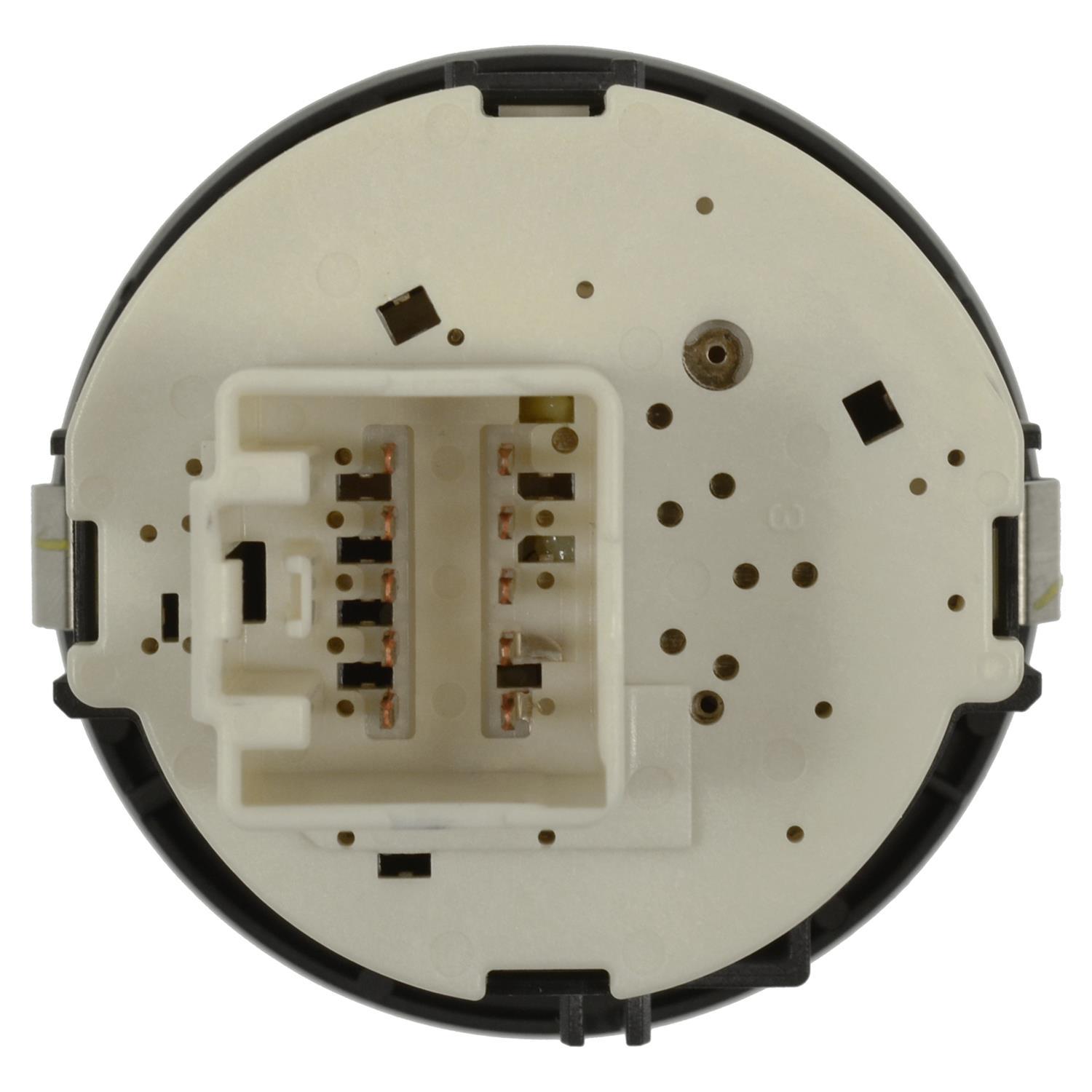 Standard Motor Products HLS1591 - Headlight Switch Standard Motor Products HLS1591 Headlight Switch product image 1 of 3