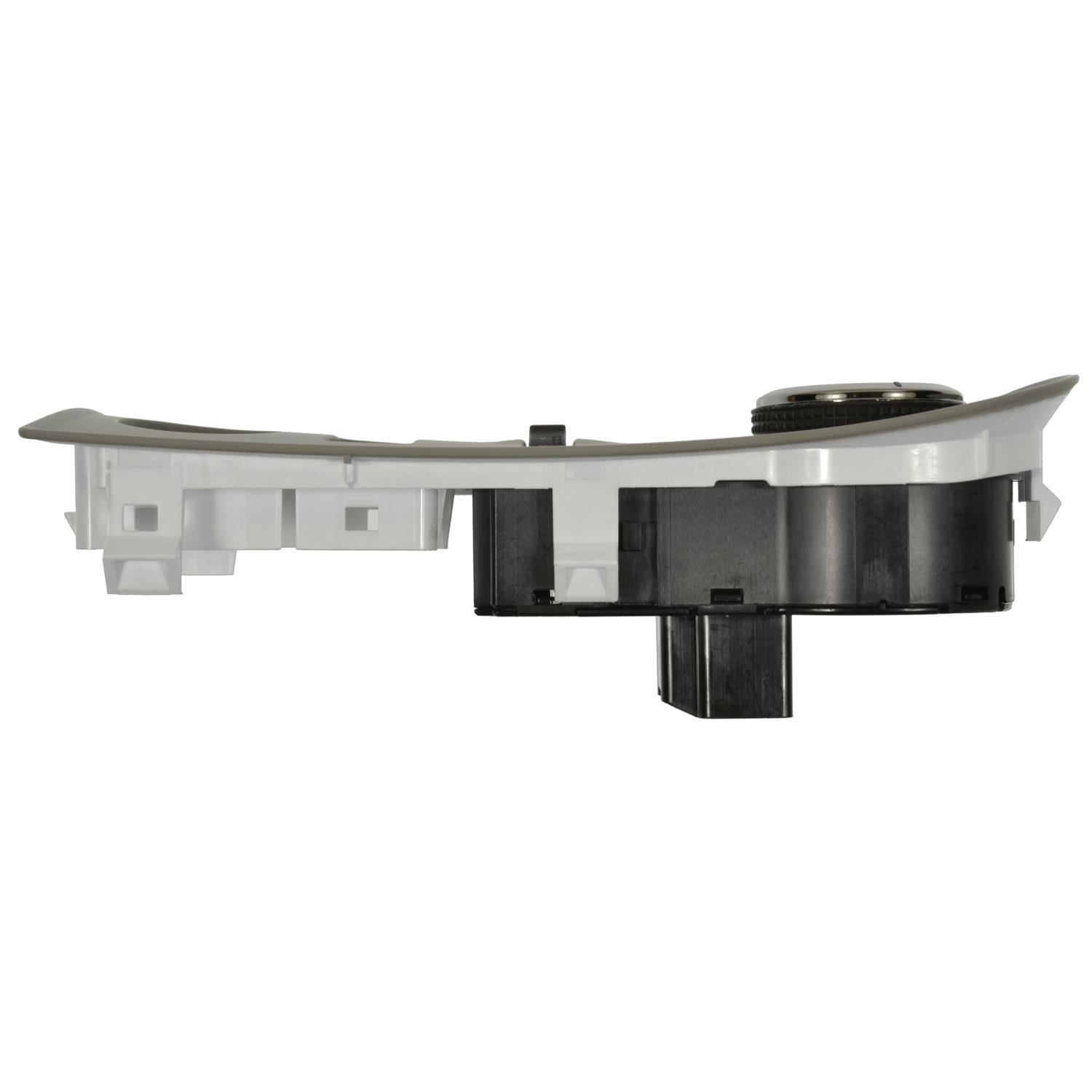 Standard Motor Products HLS1612 - Headlight Switch Standard Motor Products HLS1612 Fog Light Switch product image 3 of 3
