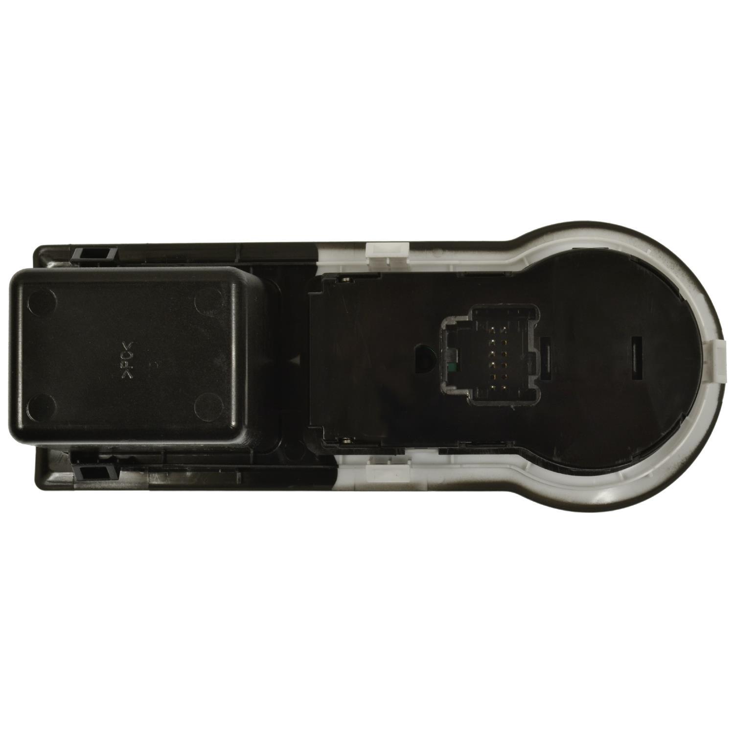 Standard Motor Products HLS1716 - Headlight Switch Standard Motor Products HLS1716 Fog Light Switch product image 1 of 3