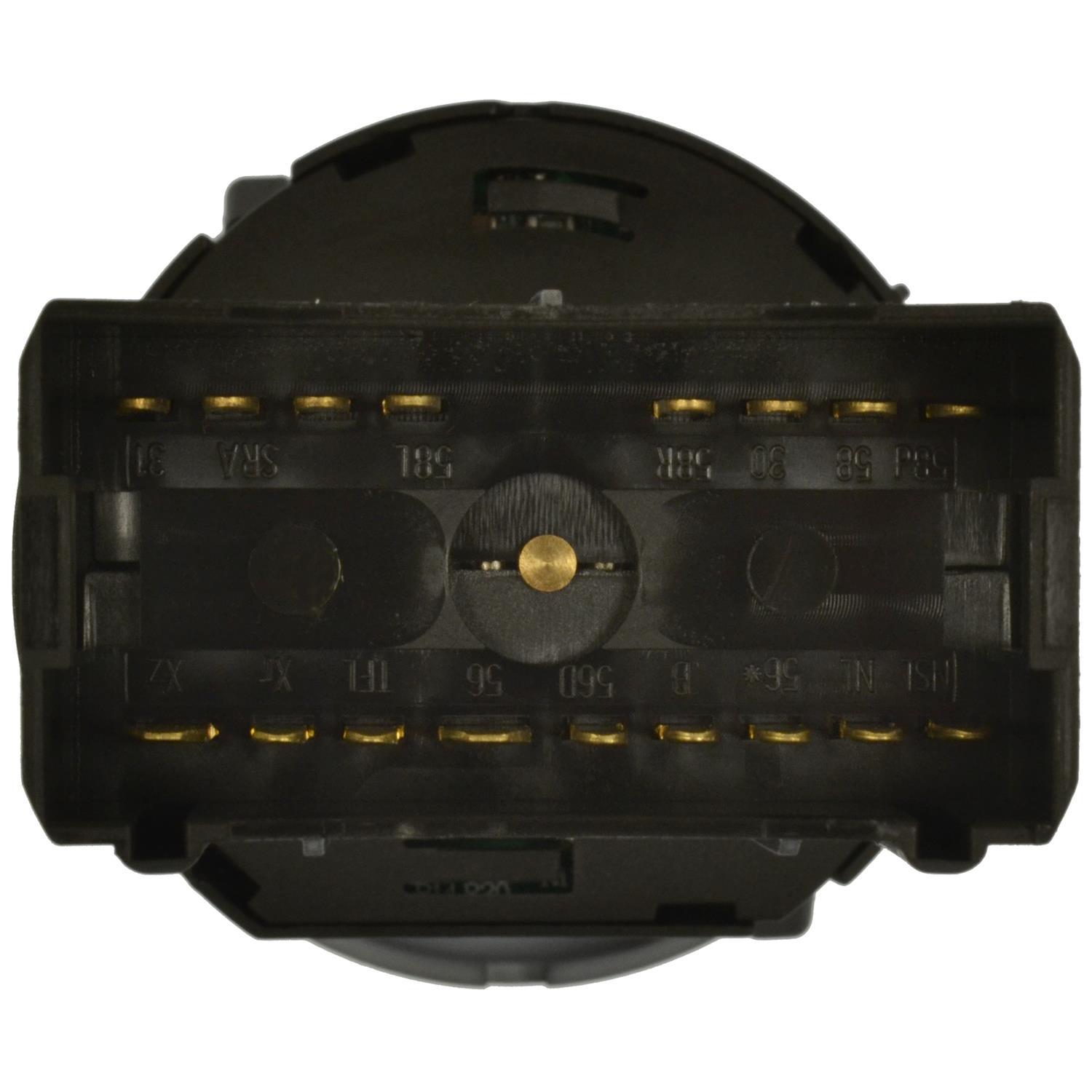 Standard Motor Products HLS1764 - Headlight Switch Standard Motor Products HLS1764 Headlight Switch product image 1 of 3