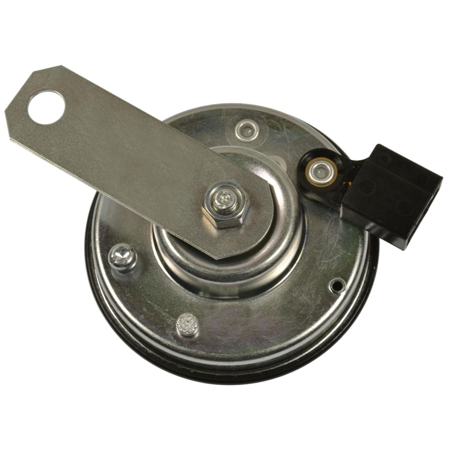 Standard Motor Products HN52 - OE Replacement Horn Standard Motor Products HN52 OE Replacement Horn product image 1 of 3