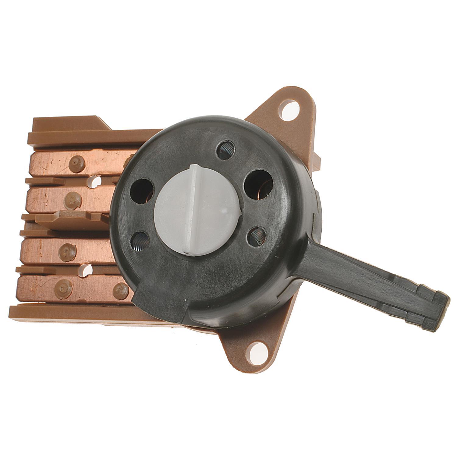 Standard Motor Products HS204 - HVAC Blower Control Switch Standard Motor Products HS204 HVAC Blower Control Switch product image 2 of 3