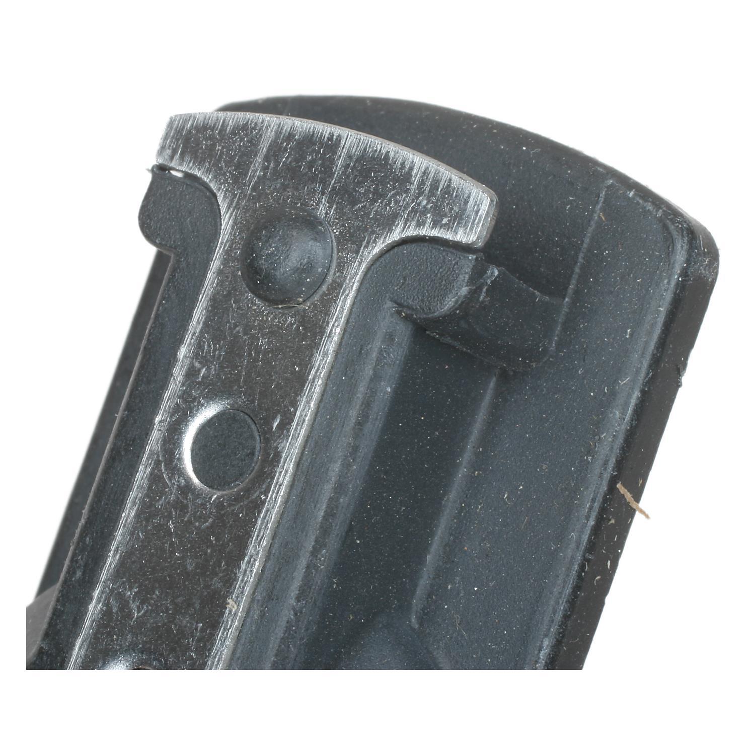 Standard Motor Products JR96 - Distributor Rotor Standard Motor Products JR96 Distributor Rotor product image 3 of 3