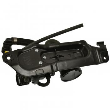2004 Volkswagen R32 Evaporative Emissions System Leak Detection Pump Standard Motor Products LDP17 image 1 of 3
