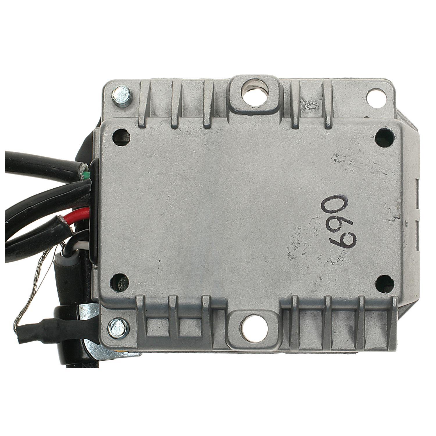 Standard Motor Products LX690 - Ignition Control Module Standard Motor Products LX690 Ignition Control Module product image 1 of 4
