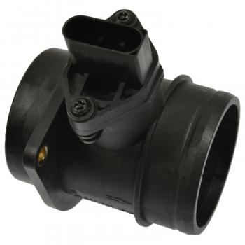 2002 Volkswagen Cabrio Mass Air Flow Sensor Standard Motor Products MAS0154 image 2 of 3